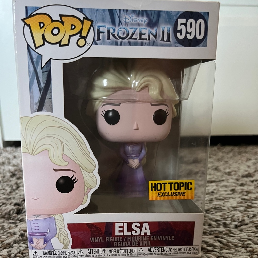 Hot Topic Exclusive Elsa Funko Pop